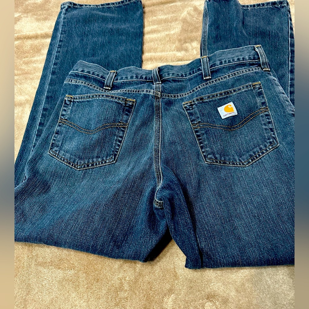 Great condition Carhart men pants size 36/32 relaxed, fit